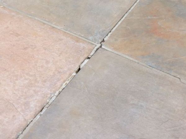 Cement grouting failures after the installation of flagstones .