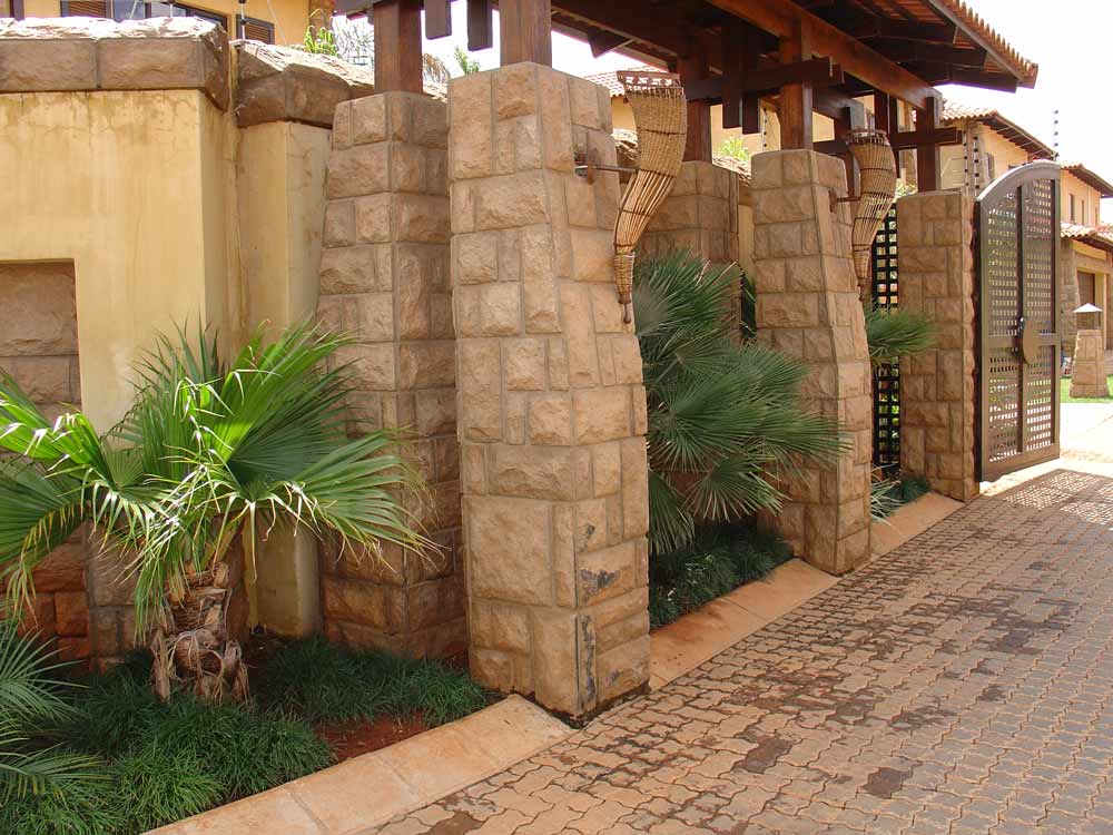 Drakensberg Cladding in Sandstone